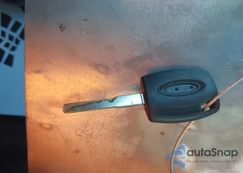 2018 Ford Fiesta Se z USA, uszkodzony, nr VIN 3FADP4BJ7JM108307